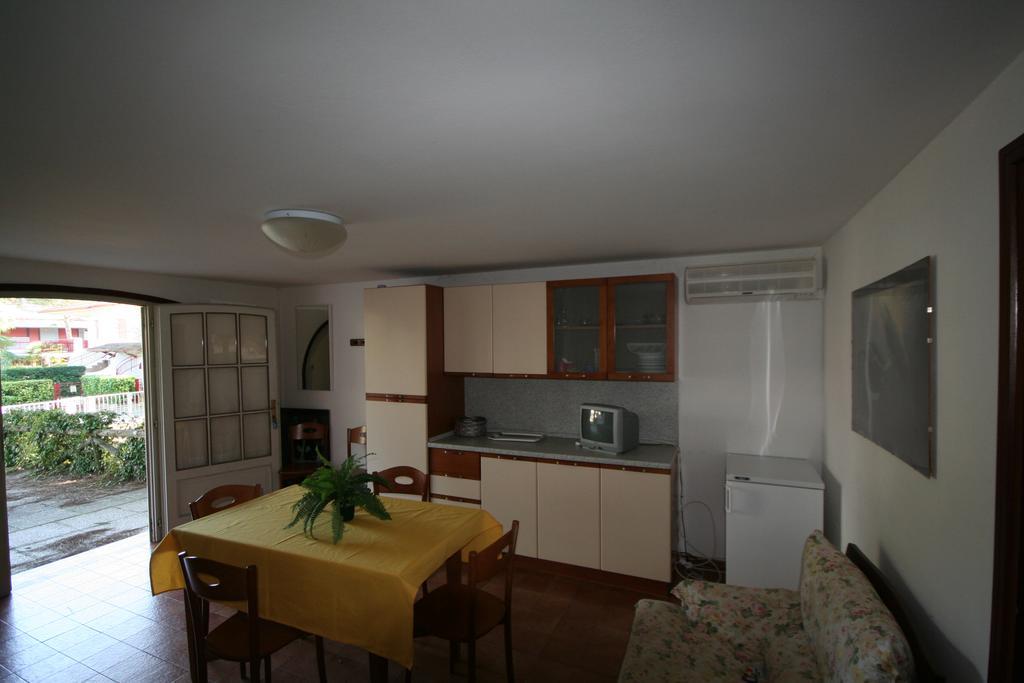 Ba - Villa Stella - 3 Apartments- Линьяно-Саббьядоро Экстерьер фото