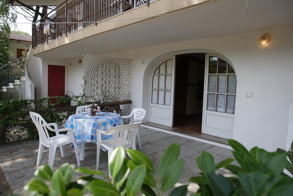Ba - Villa Stella - 3 Apartments- Линьяно-Саббьядоро Экстерьер фото